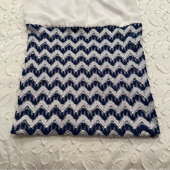 Emerald Sundae Blue and White Lined Chevron Dress - Picture 2 of 5